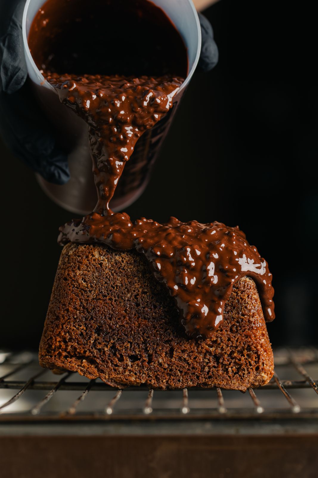 Glaçage chocolat sur gâteau maison